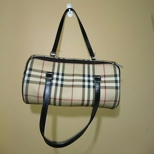 Burberry hangbag Burberry "Lola" handbag sale!